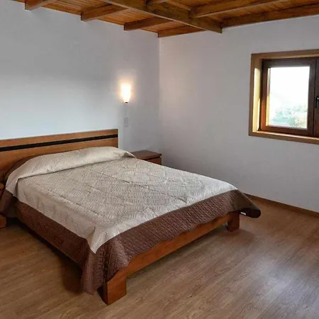 Casa Da Caneleira Camelias De Basto Codecoso