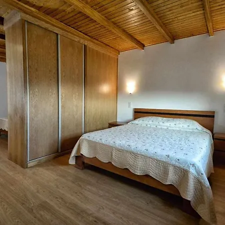 Casa Da Caneleira Camelias De Basto Country house Codecoso