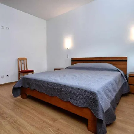 Casa Da Caneleira Camelias De Basto Country house Codecoso